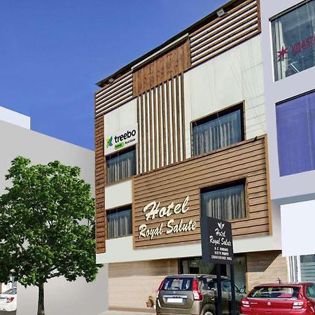 Hotel Treebo Royal Salute, Zirakpur Exterior foto