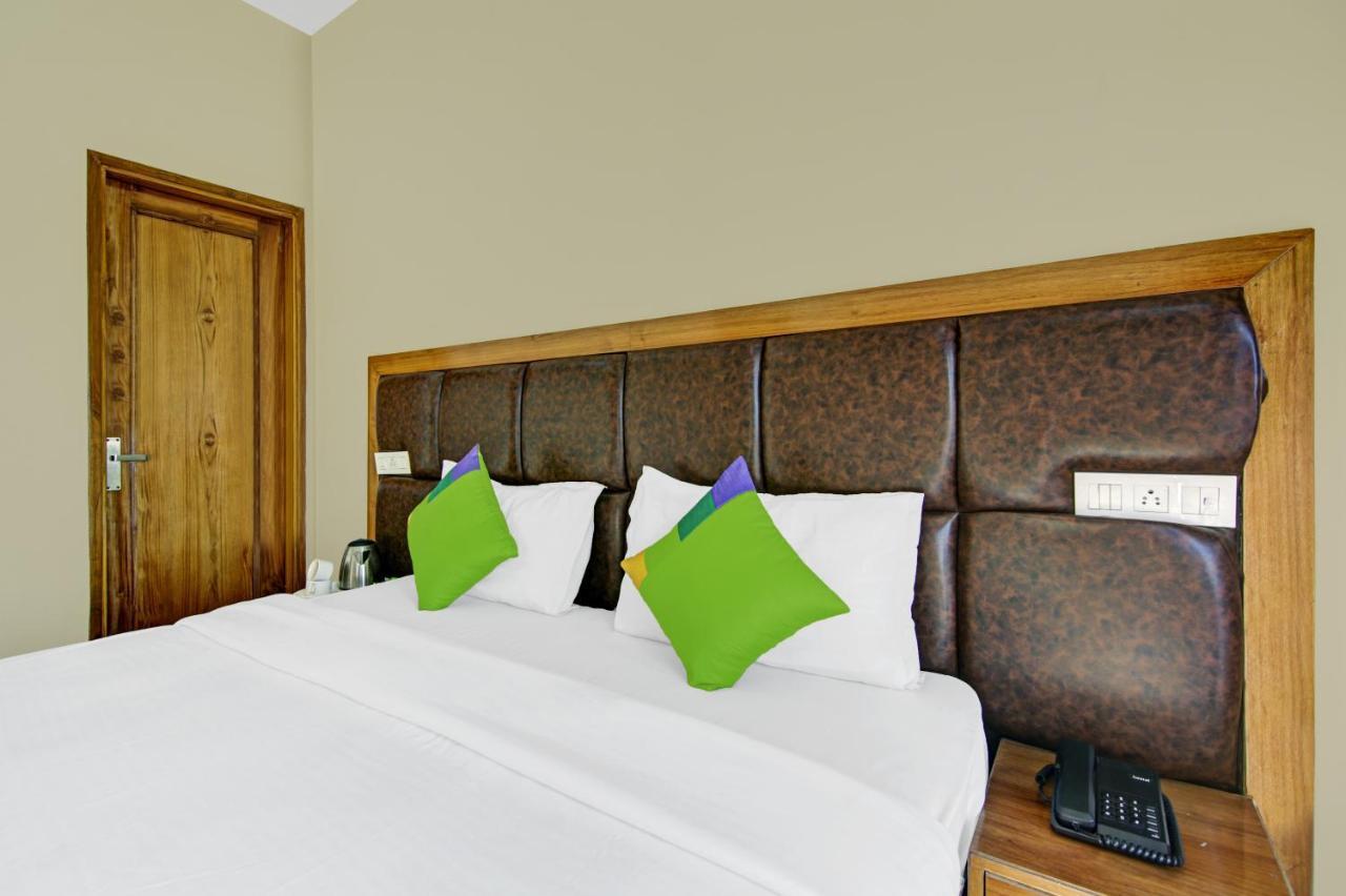 Hotel Treebo Royal Salute, Zirakpur Exterior foto