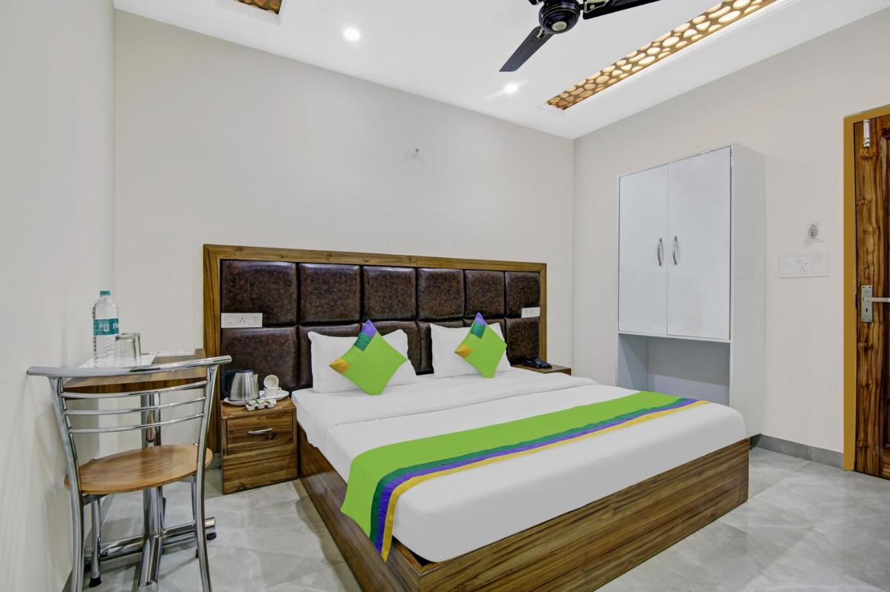 Hotel Treebo Royal Salute, Zirakpur Exterior foto